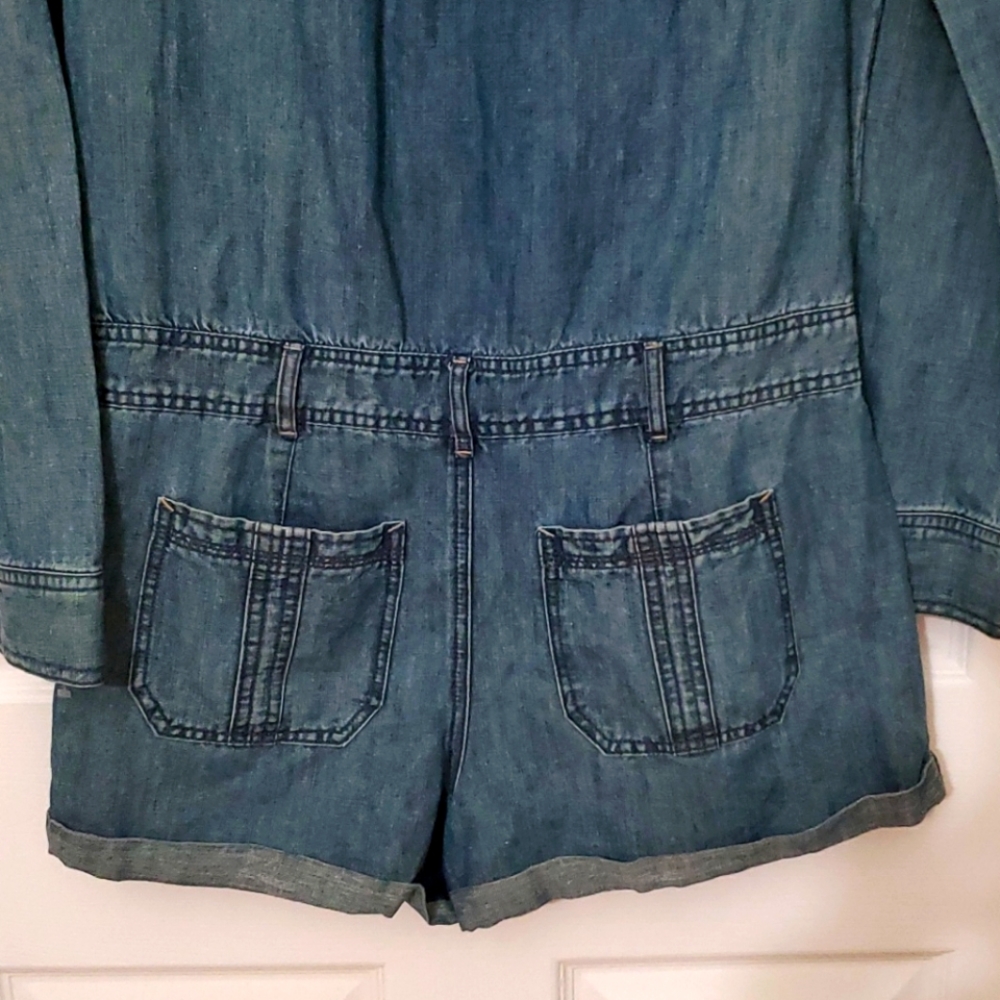 SOLD Abercrombie & Fitch Denim Shorts Jumpsuit, Size 6 - Picture 8 of 8